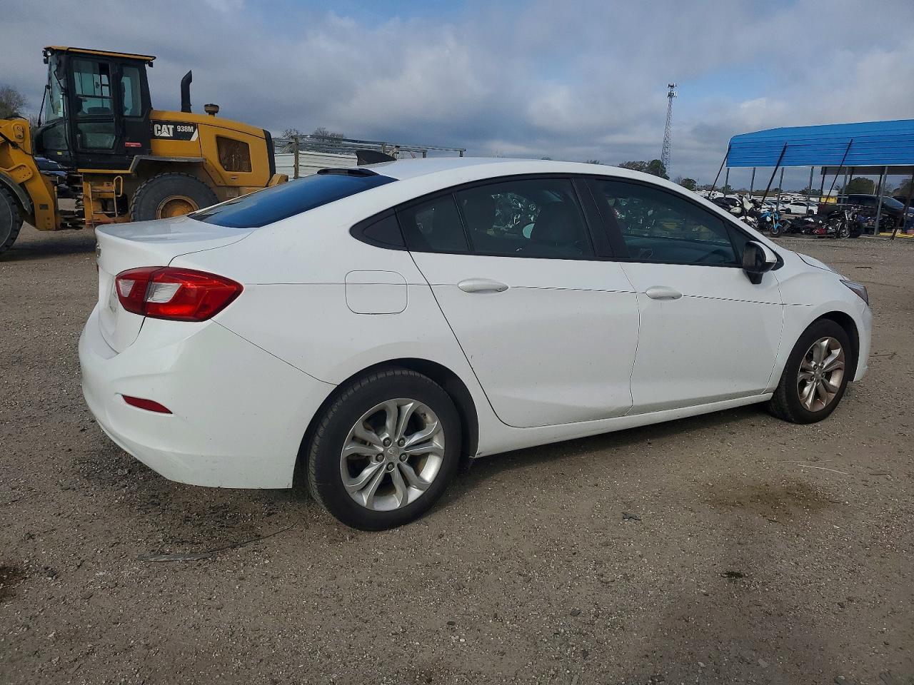 2019 CHEVROLET CRUZE LS photo 3