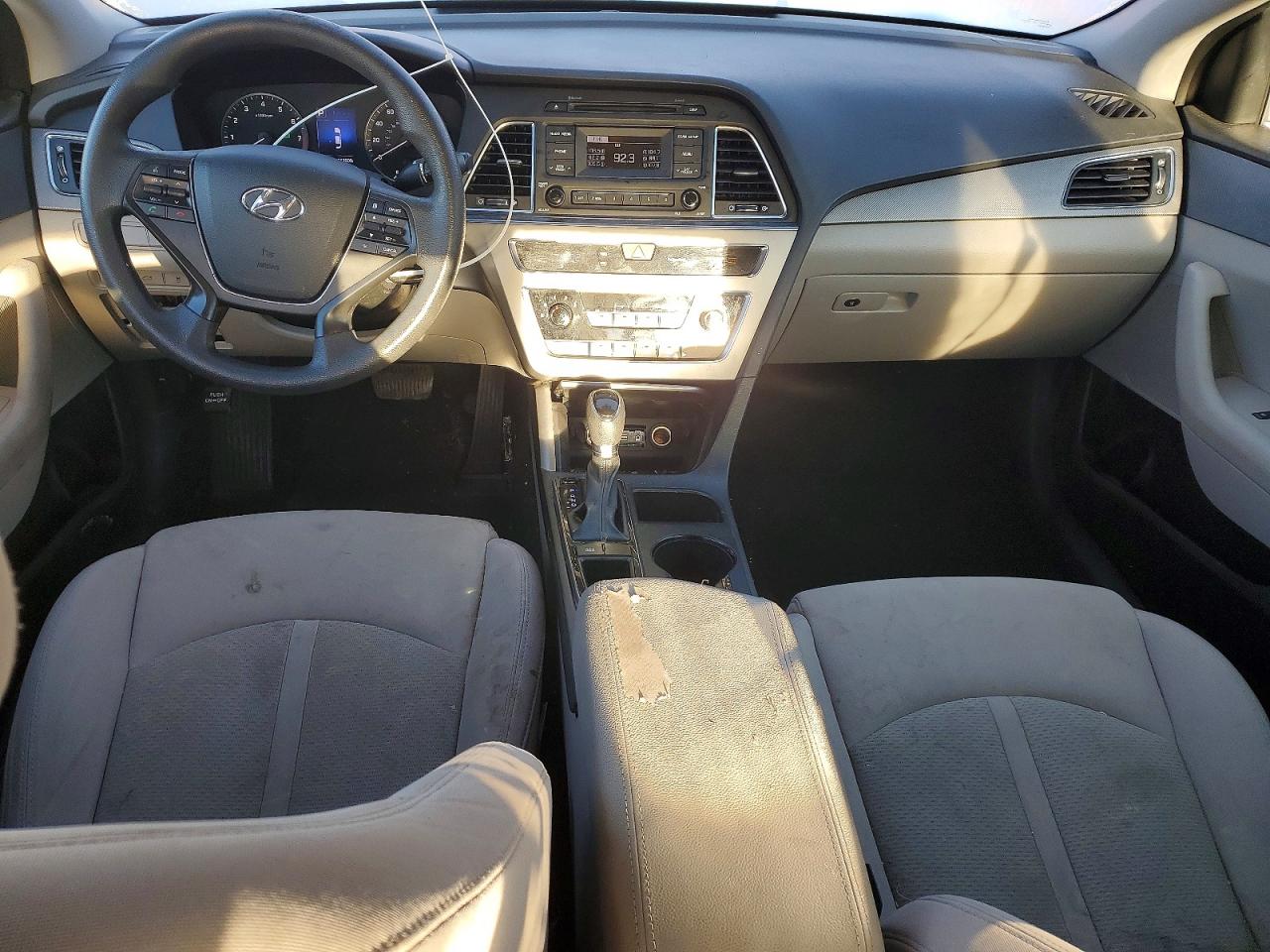 2017 HYUNDAI SONATA SE photo 8