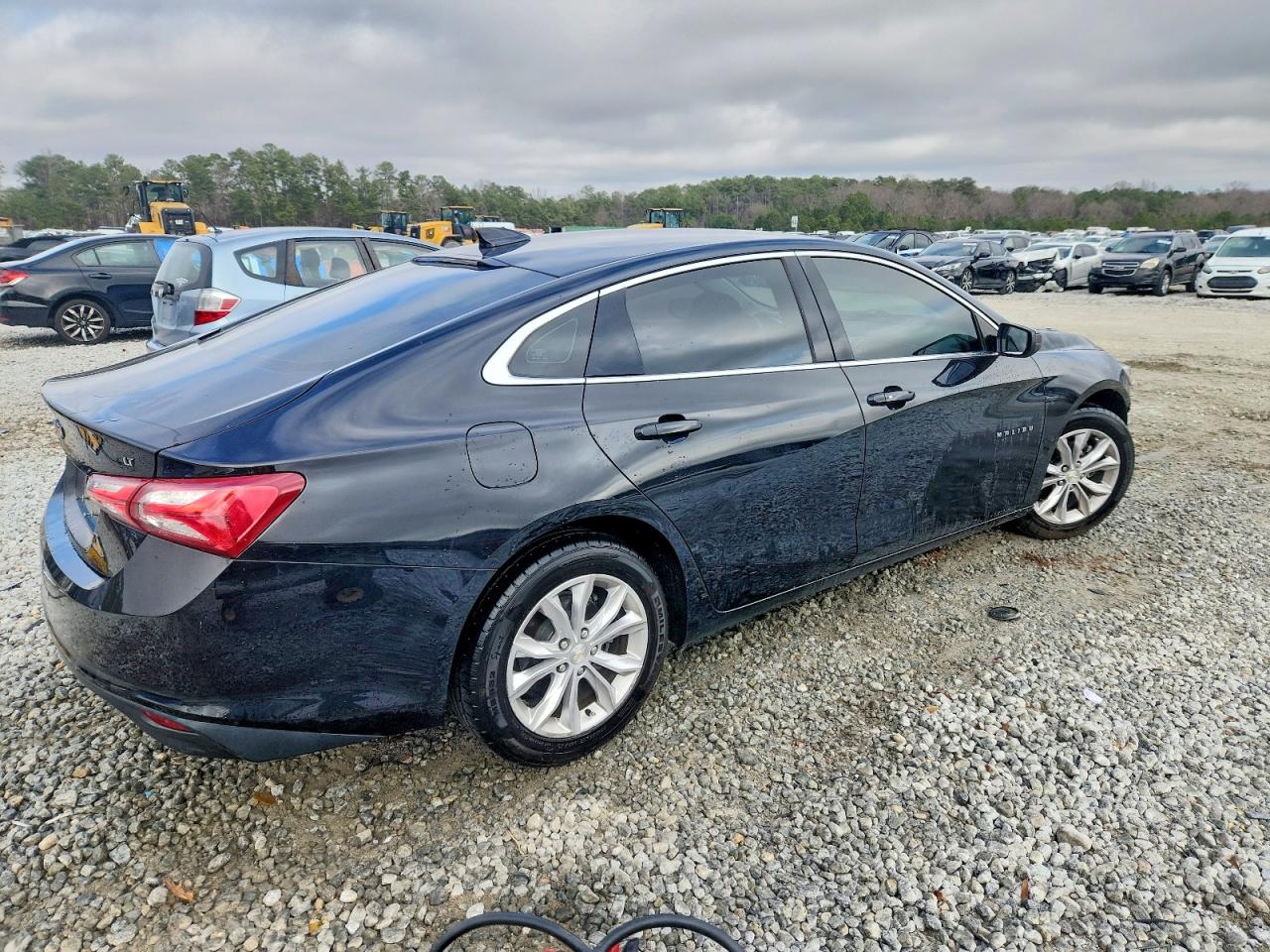 2020 CHEVROLET MALIBU LT photo 3