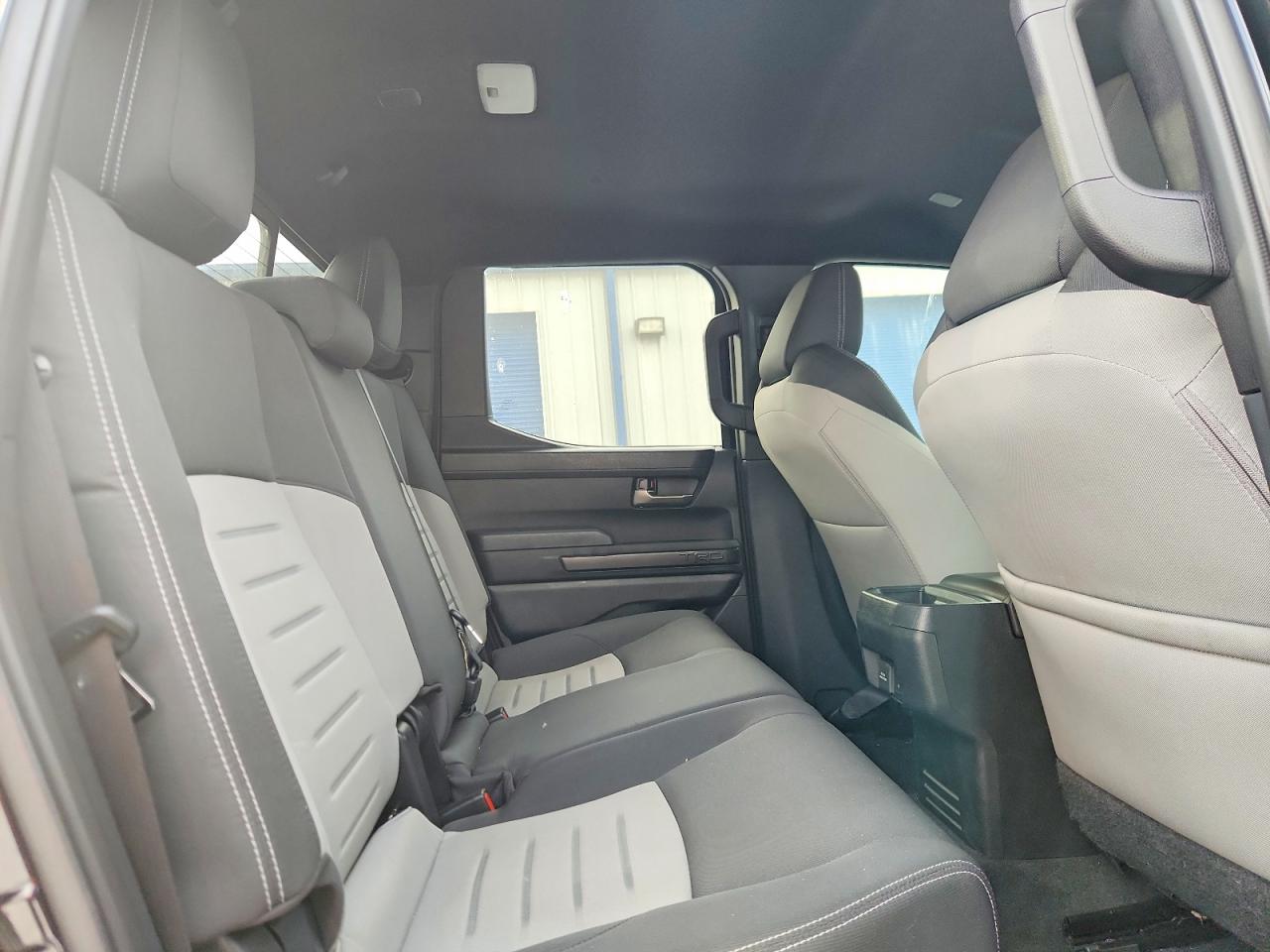 2024 TOYOTA TACOMA DOUBLE CAB photo 10