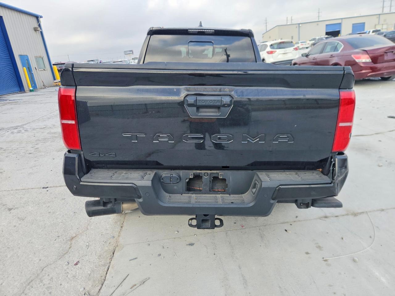 2024 TOYOTA TACOMA DOUBLE CAB photo 6