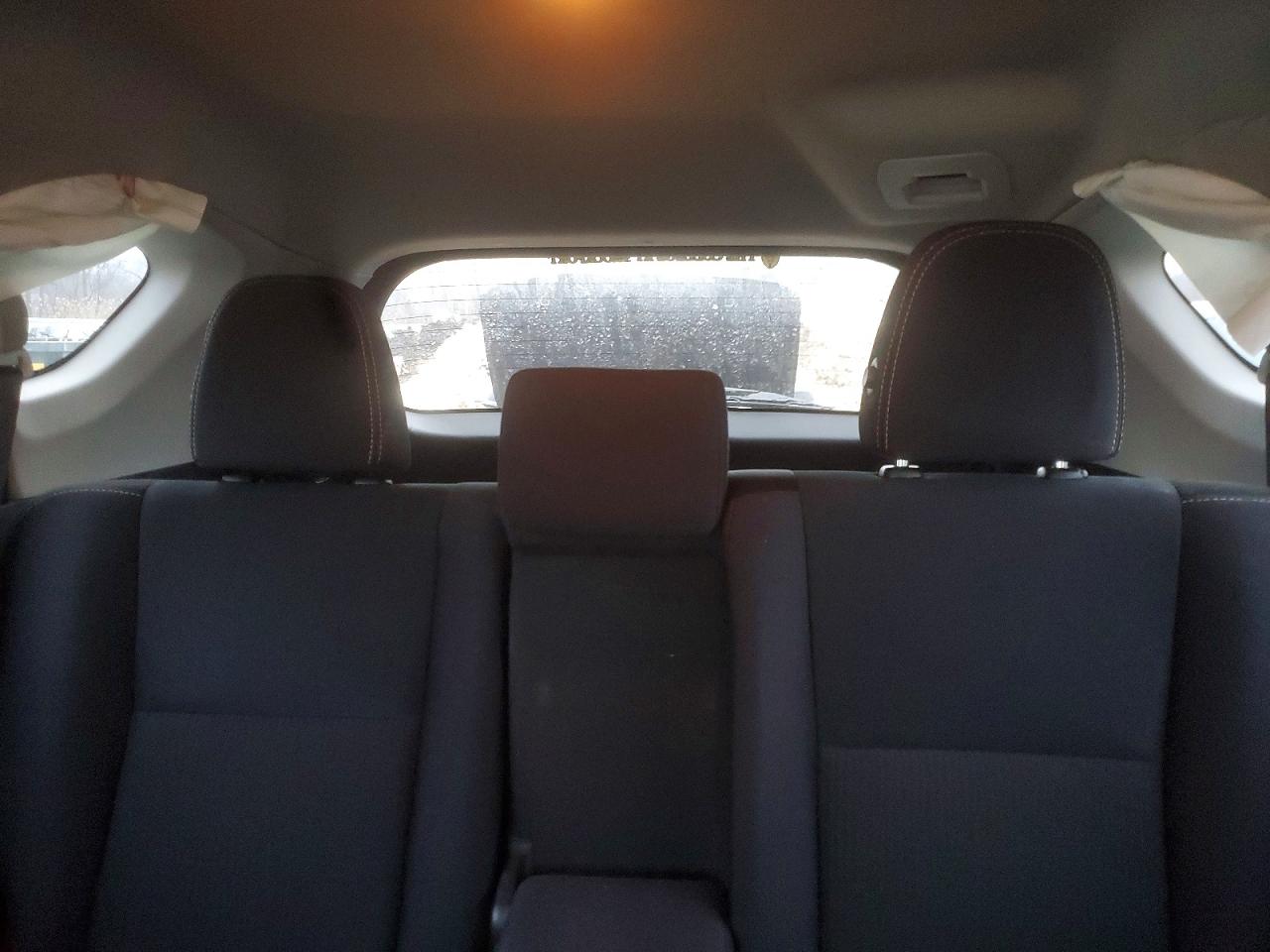 2015 TOYOTA RAV4 XLE photo 10