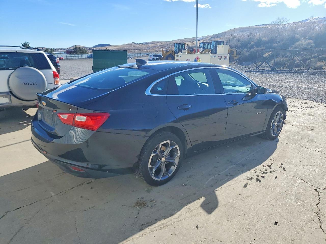 2023 CHEVROLET MALIBU LT photo 3