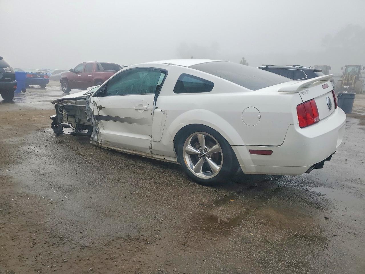 2008 FORD MUSTANG GT photo 2