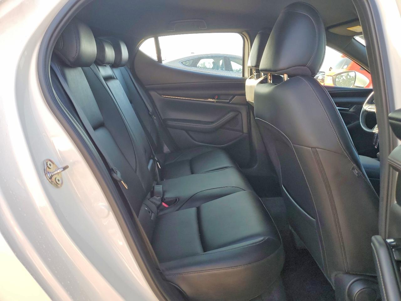 2019 MAZDA 3 photo 10