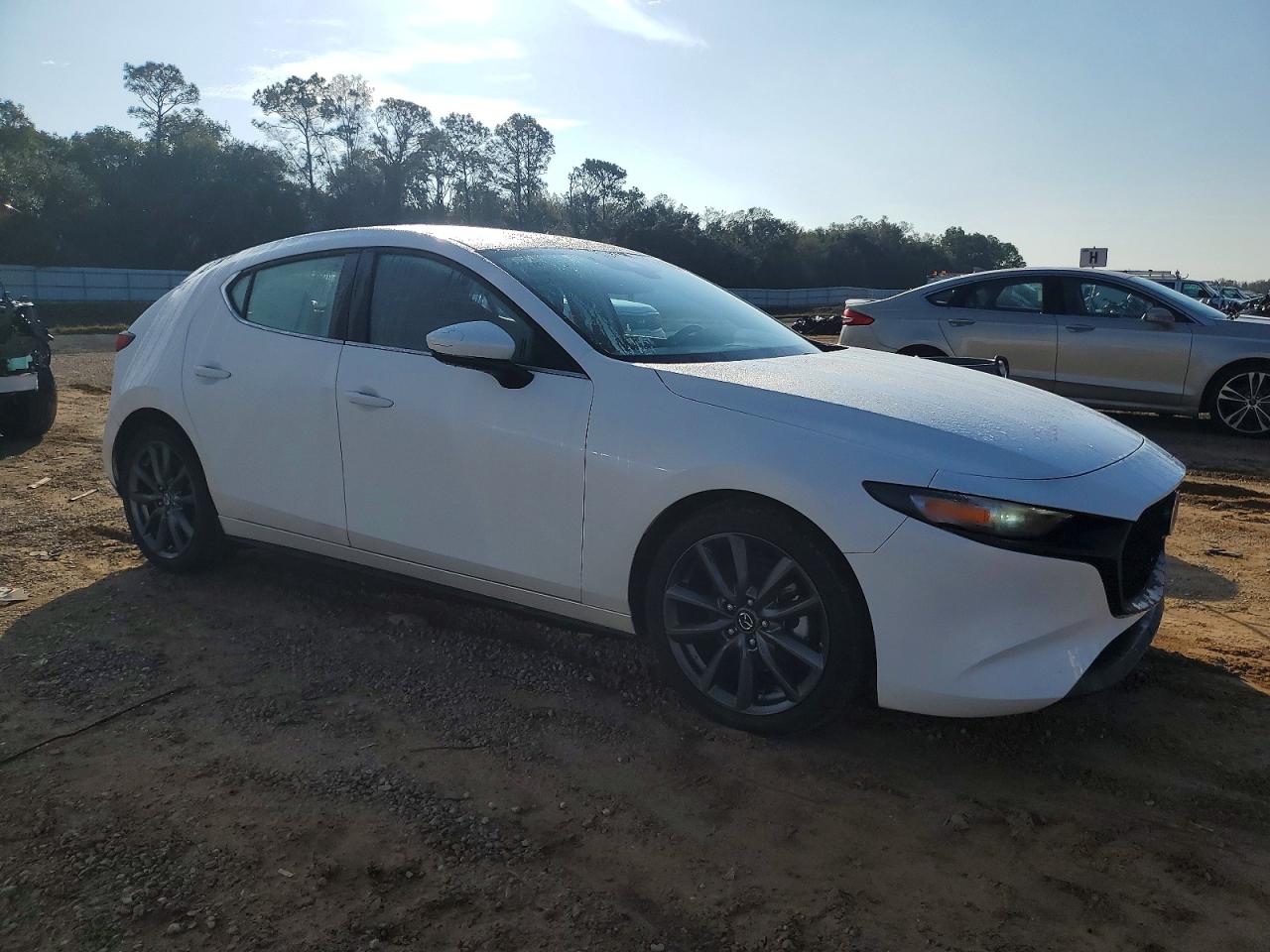 2019 MAZDA 3 photo 4