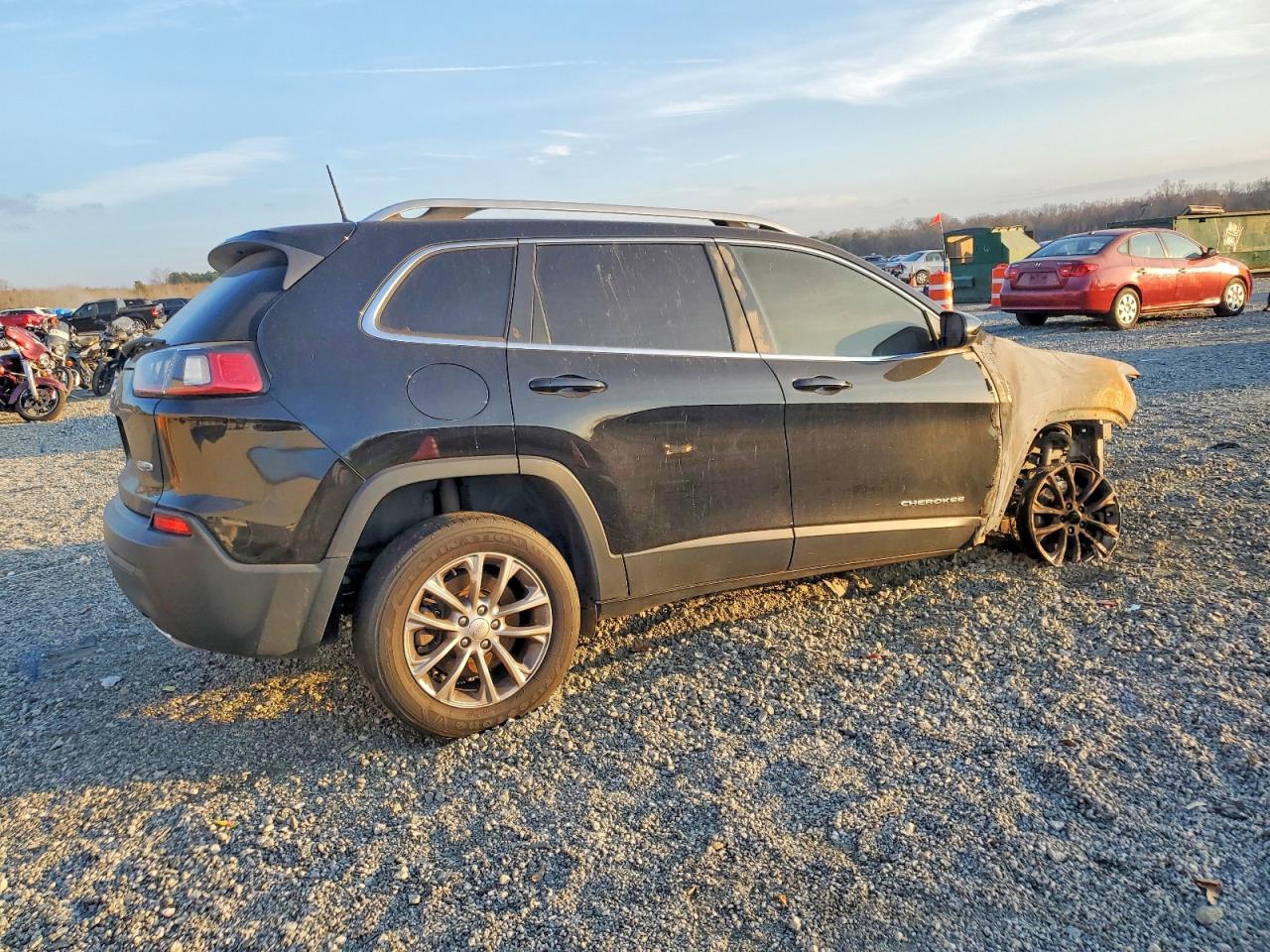 2019 JEEP CHEROKEE LATITUDE photo 7