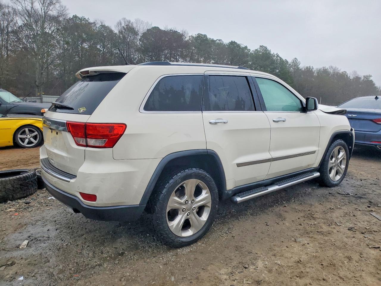 2011 JEEP GRAND CHEROKEE LIMITED photo 3