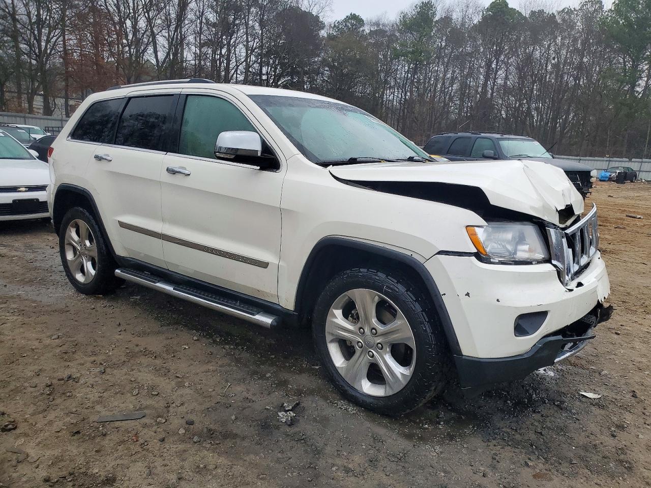 2011 JEEP GRAND CHEROKEE LIMITED photo 4