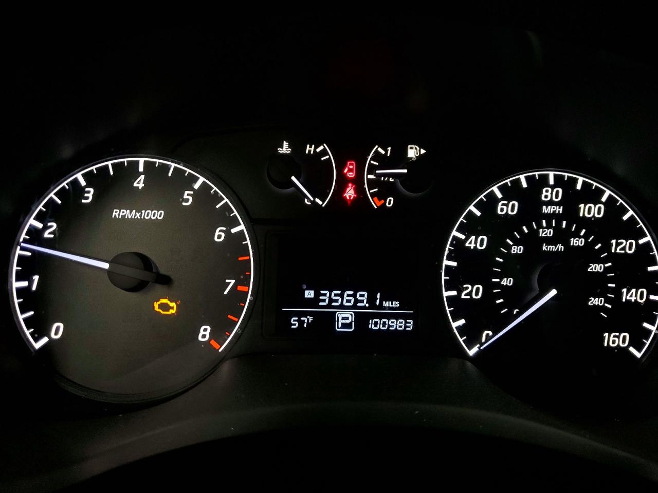 2016 NISSAN SENTRA S photo 9
