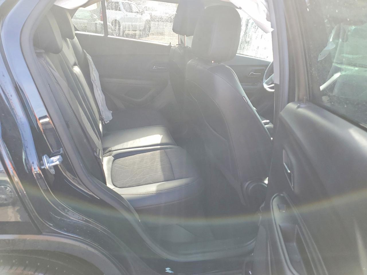 2022 CHEVROLET TRAX 1LT photo 11