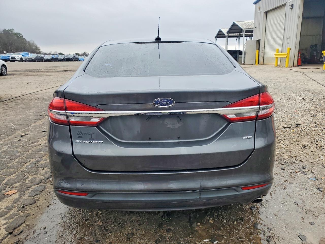 2017 FORD FUSION SE photo 6