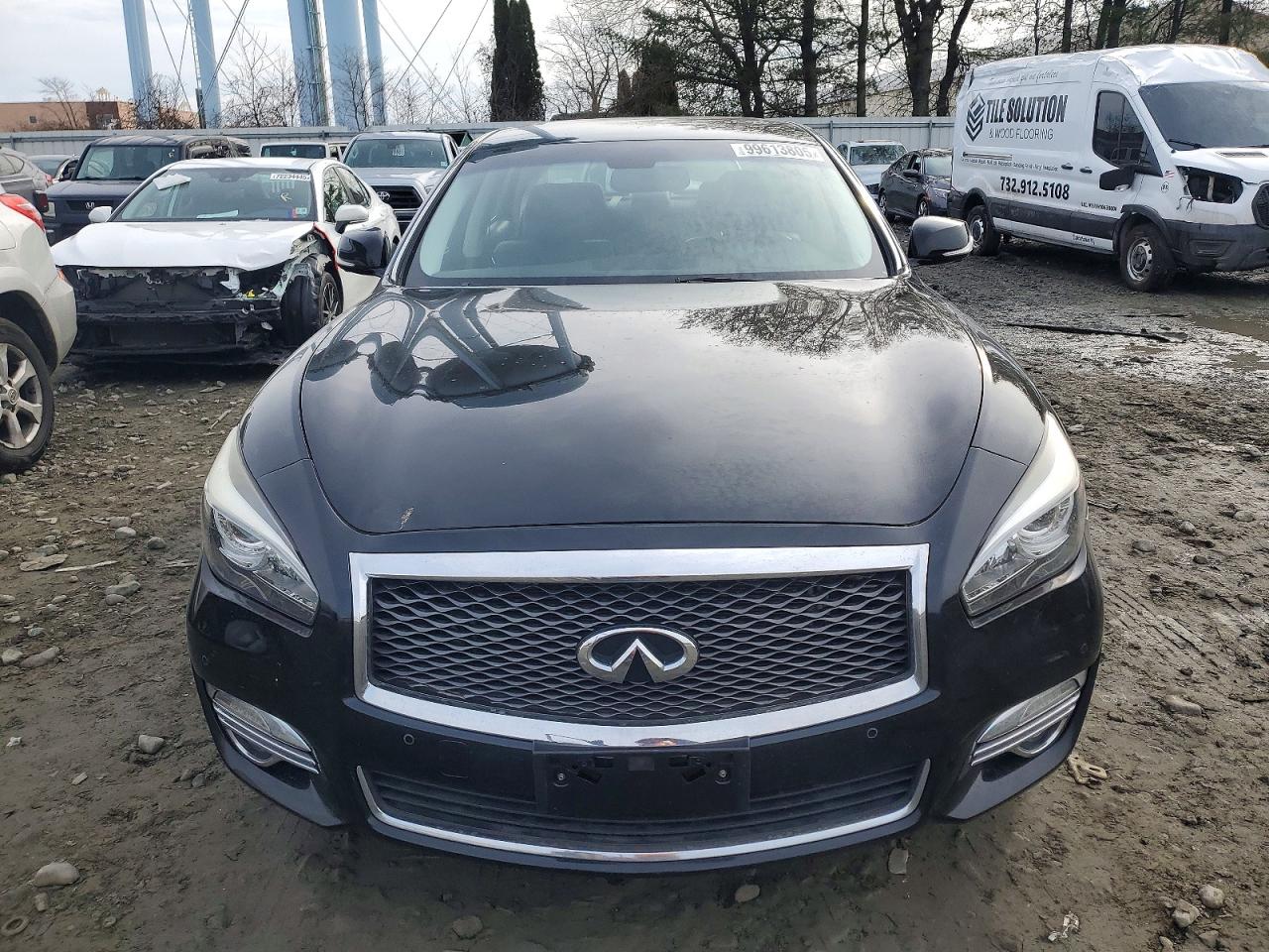 2018 INFINITI Q70L 3.7 LUXE photo 5