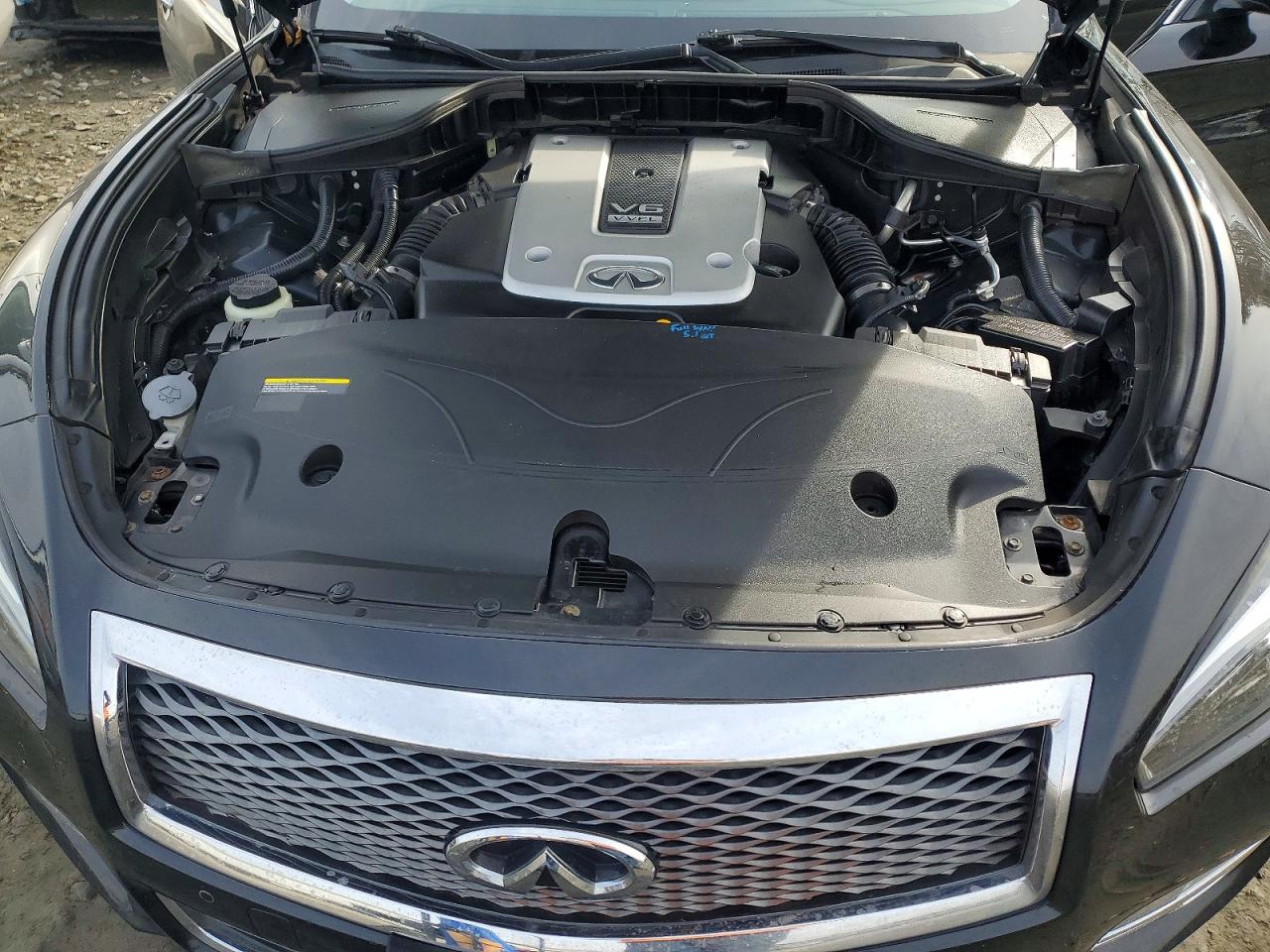 2018 INFINITI Q70L 3.7 LUXE photo 11