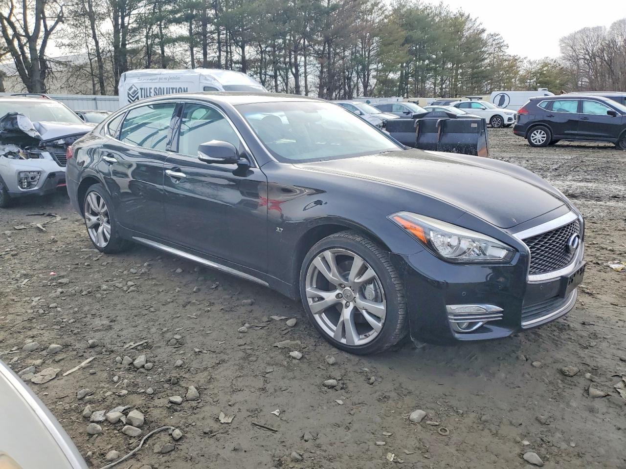 2018 INFINITI Q70L 3.7 LUXE photo 4