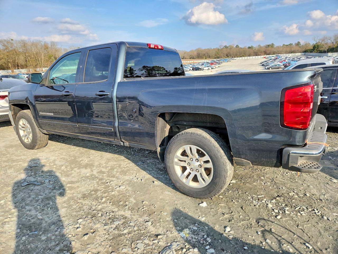 2018 CHEVROLET SILVERADO C1500 LT photo 2