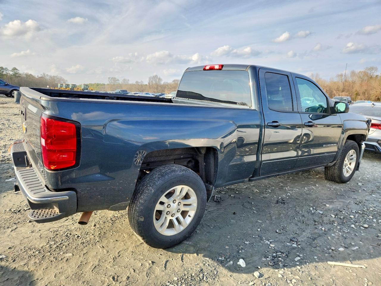 2018 CHEVROLET SILVERADO C1500 LT photo 3