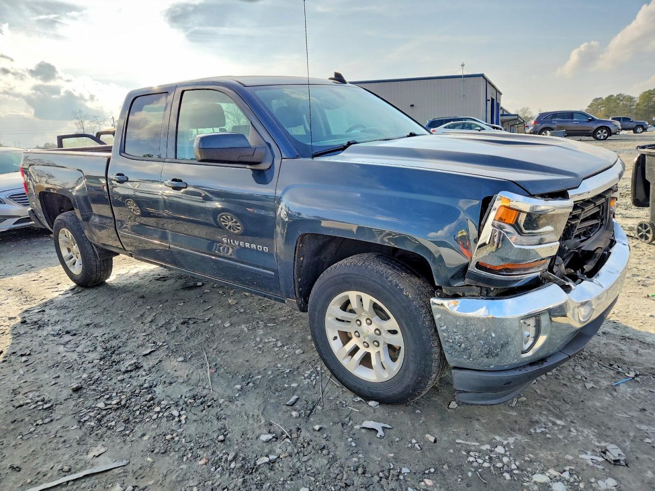 2018 CHEVROLET SILVERADO C1500 LT photo 4