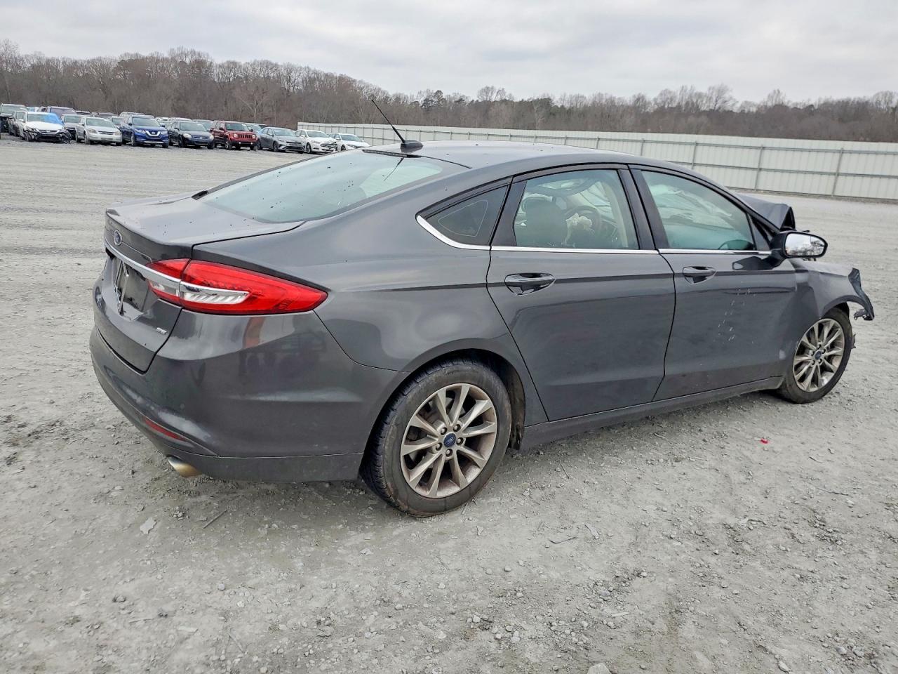 2017 FORD FUSION SE photo 3
