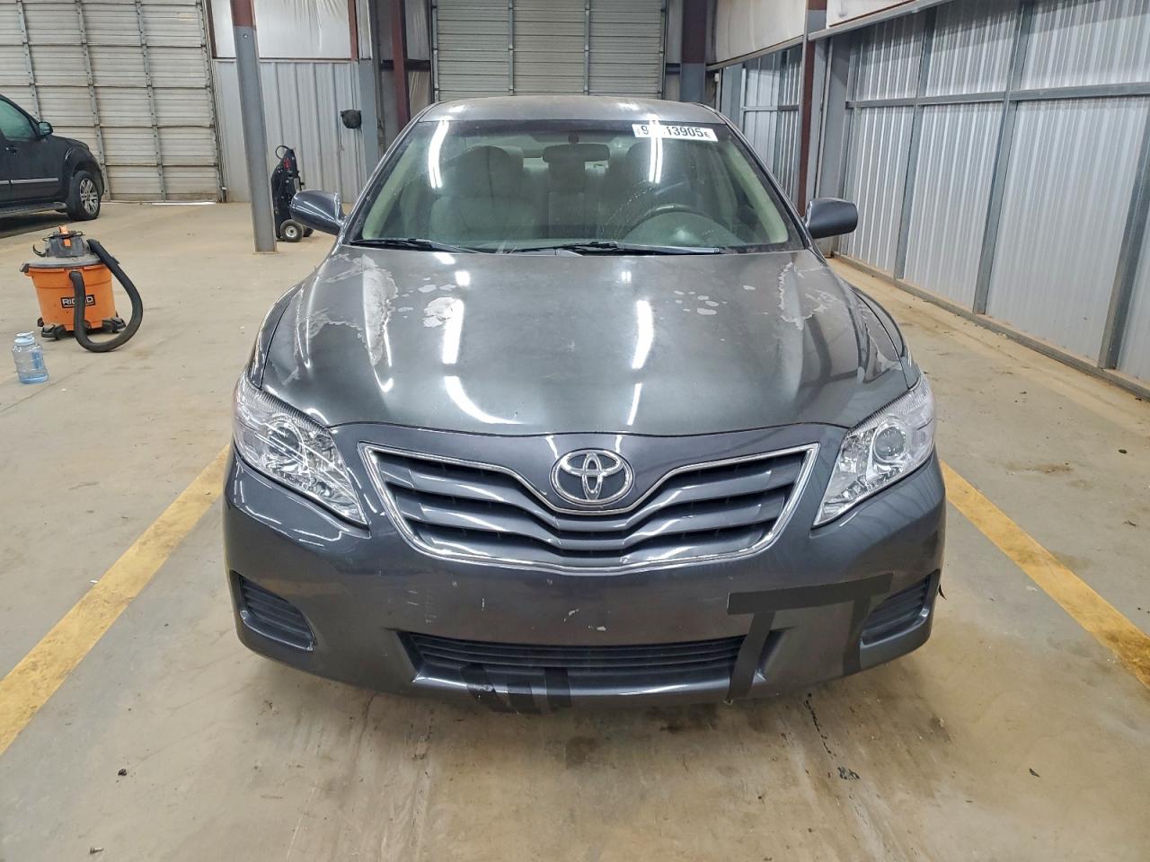 2011 TOYOTA CAMRY BASE photo 5