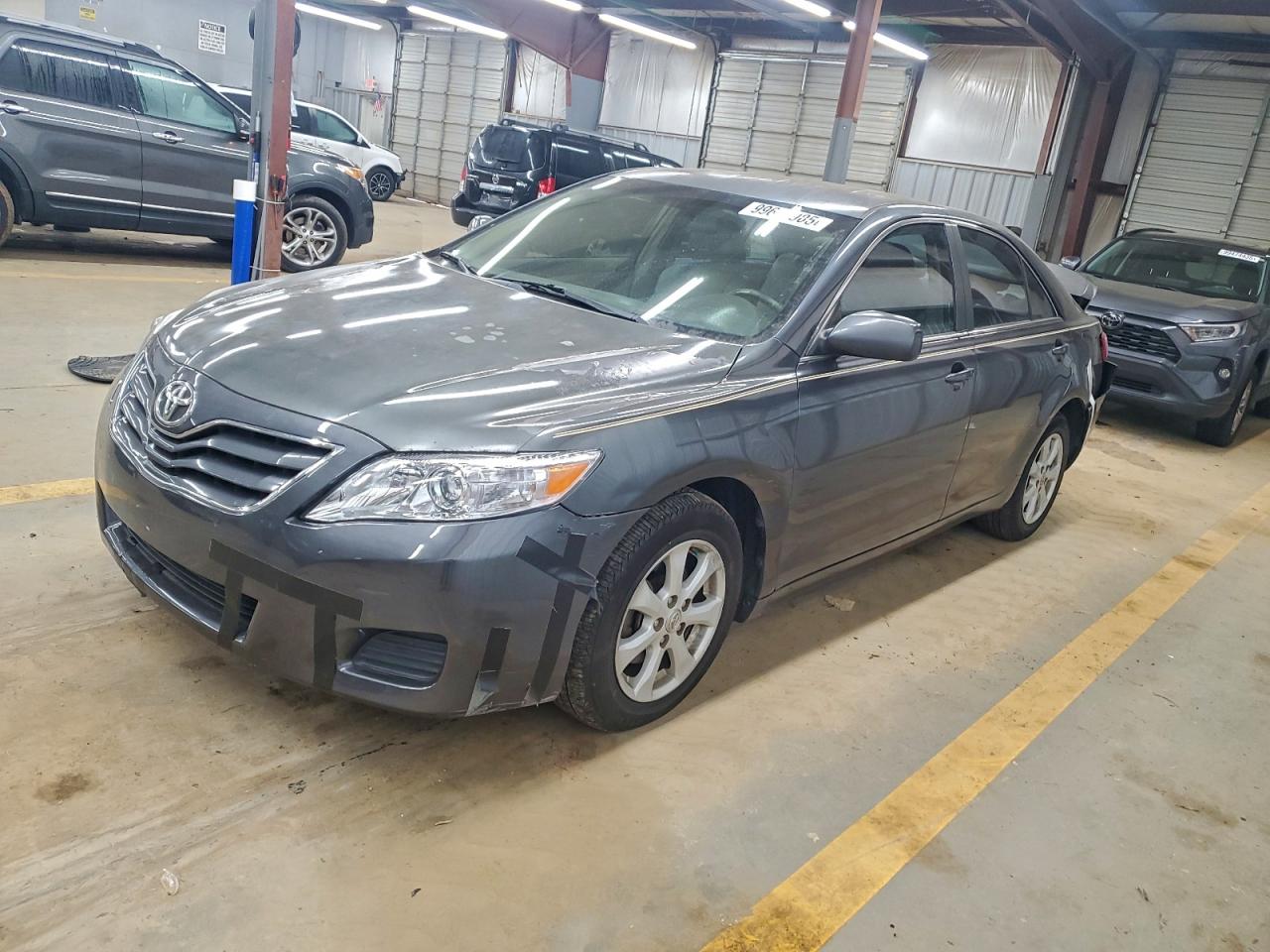 2011 TOYOTA CAMRY