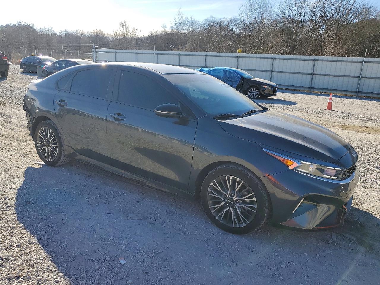2024 KIA FORTE GT LINE photo 4