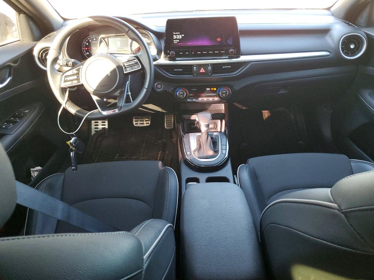 2024 KIA FORTE GT LINE photo 8