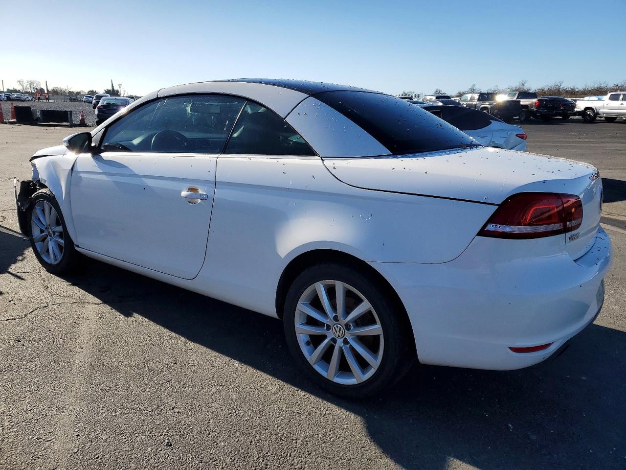 2012 VOLKSWAGEN EOS KOMFORT photo 2