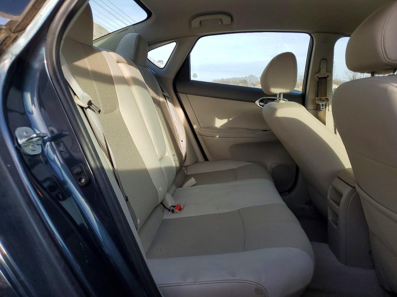 2014 NISSAN SENTRA S photo 10