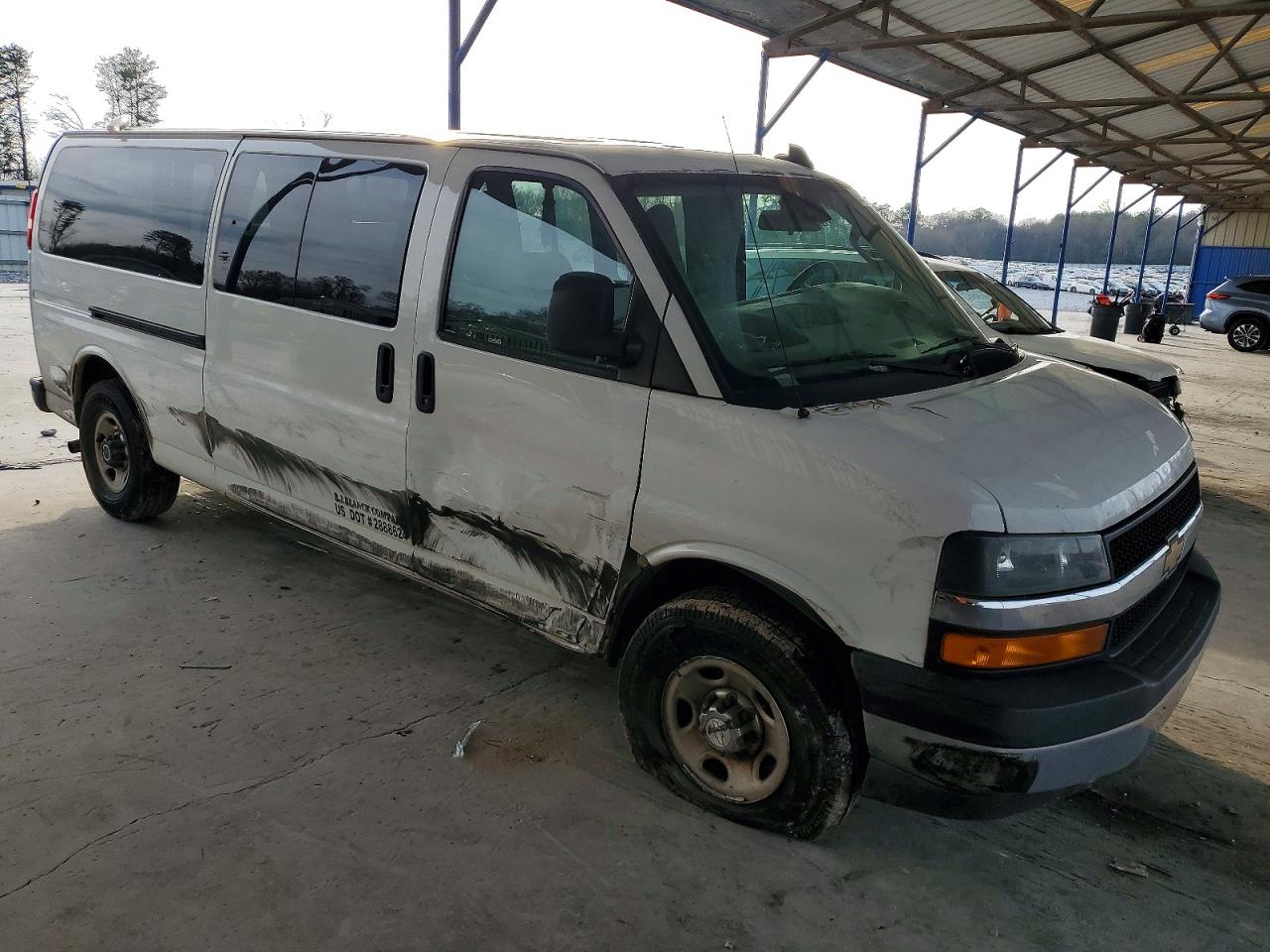 2019 CHEVROLET EXPRESS G3500 LT photo 4
