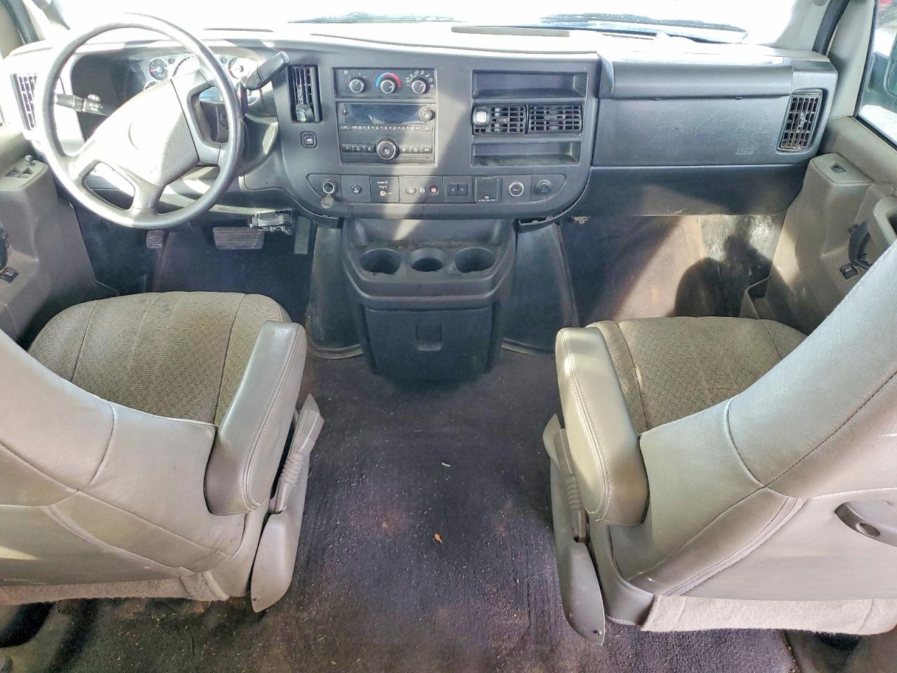 2019 CHEVROLET EXPRESS G3500 LT photo 8