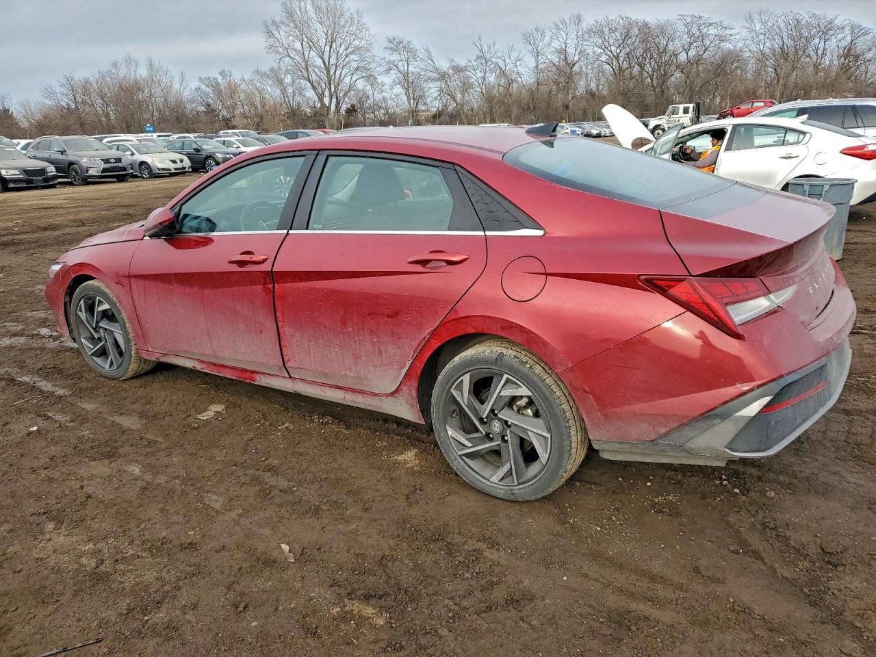 2025 HYUNDAI ELANTRA SEL photo 2