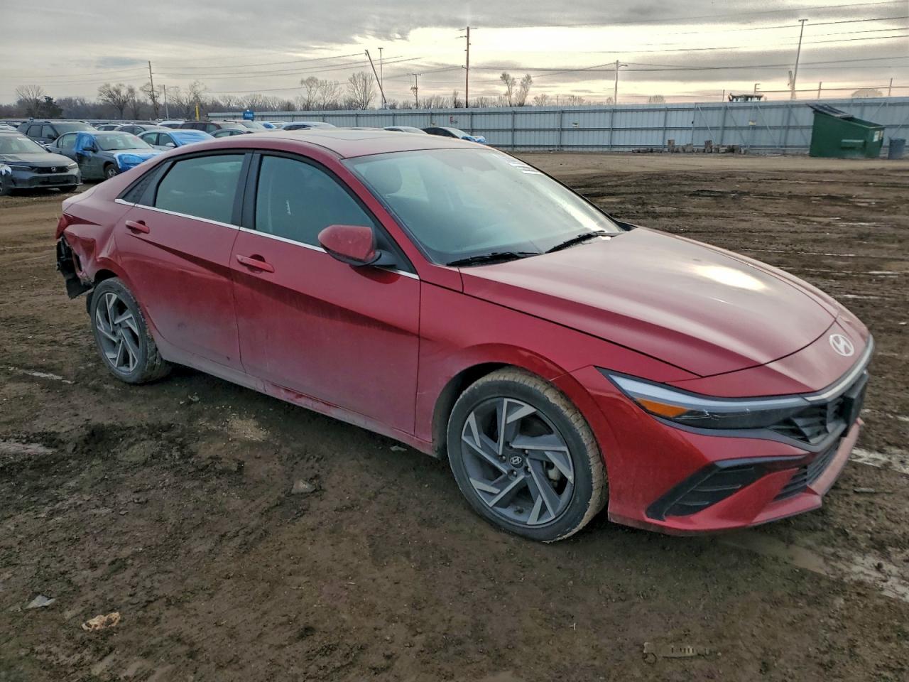 2025 HYUNDAI ELANTRA SEL photo 4