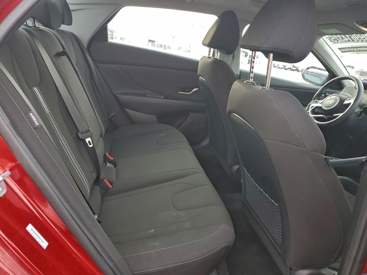 2025 HYUNDAI ELANTRA SEL photo 10