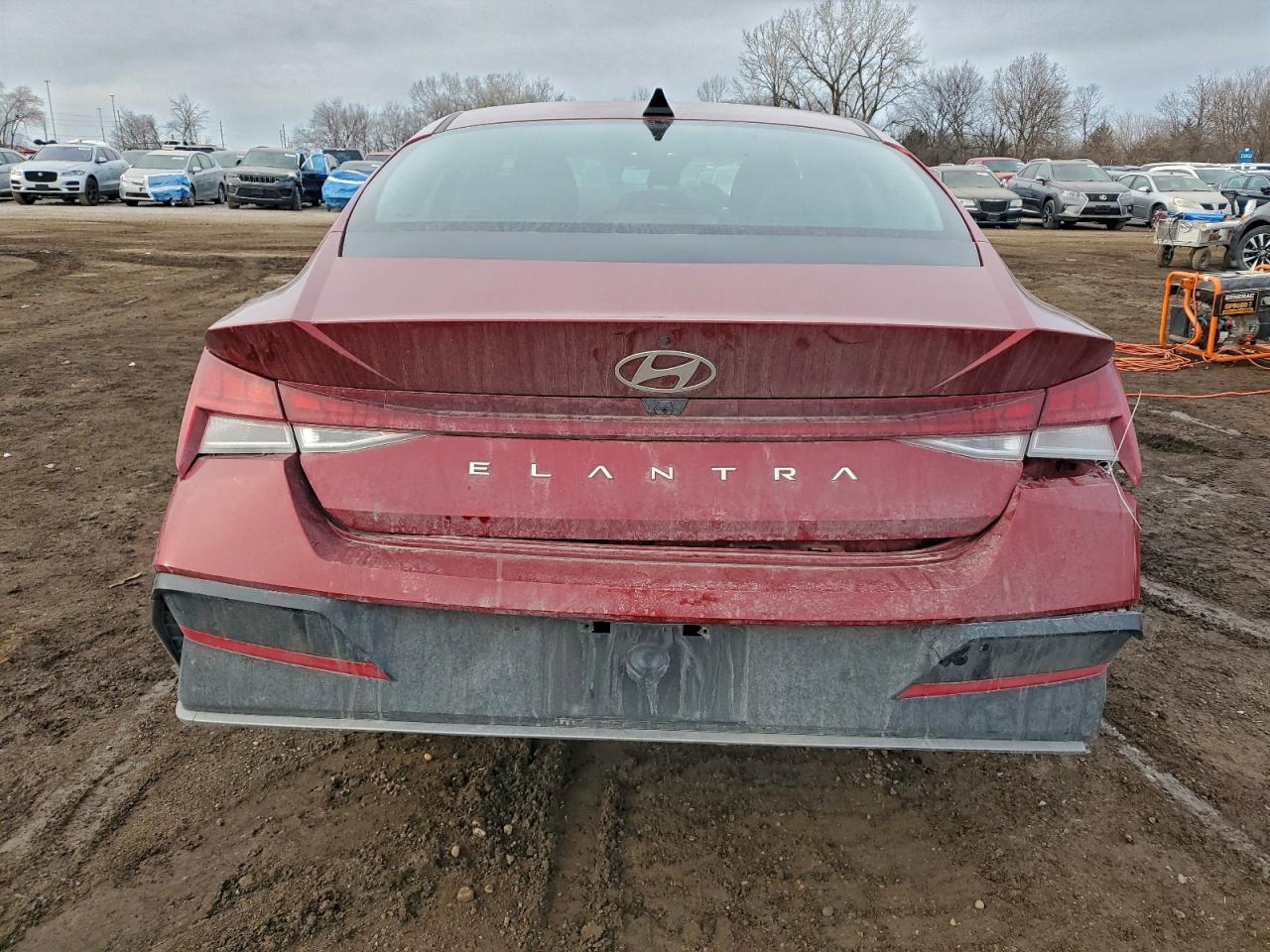 2025 HYUNDAI ELANTRA SEL photo 6