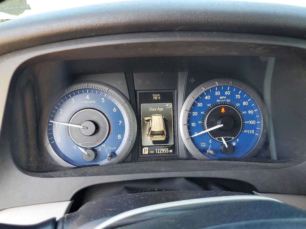 2020 TOYOTA SIENNA LE photo 9