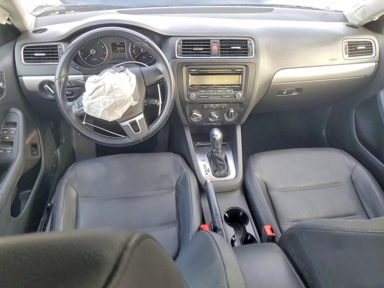 2013 VOLKSWAGEN JETTA SE photo 8