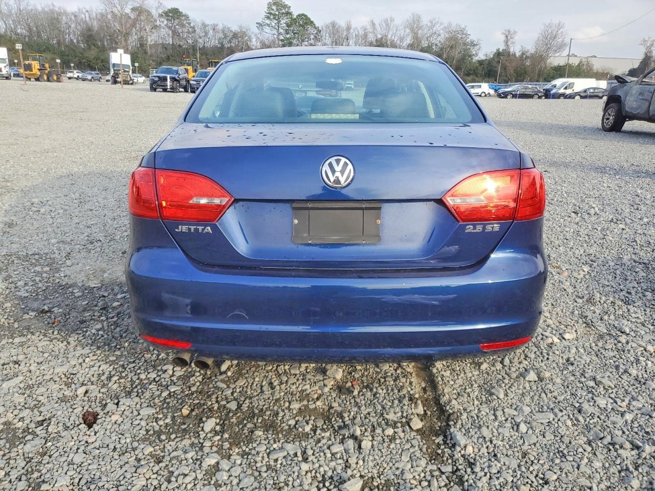 2013 VOLKSWAGEN JETTA SE photo 6