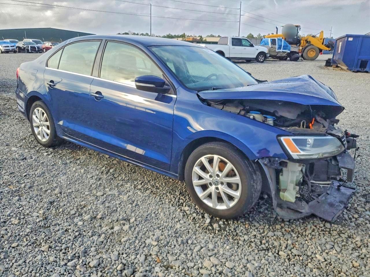 2013 VOLKSWAGEN JETTA SE photo 4