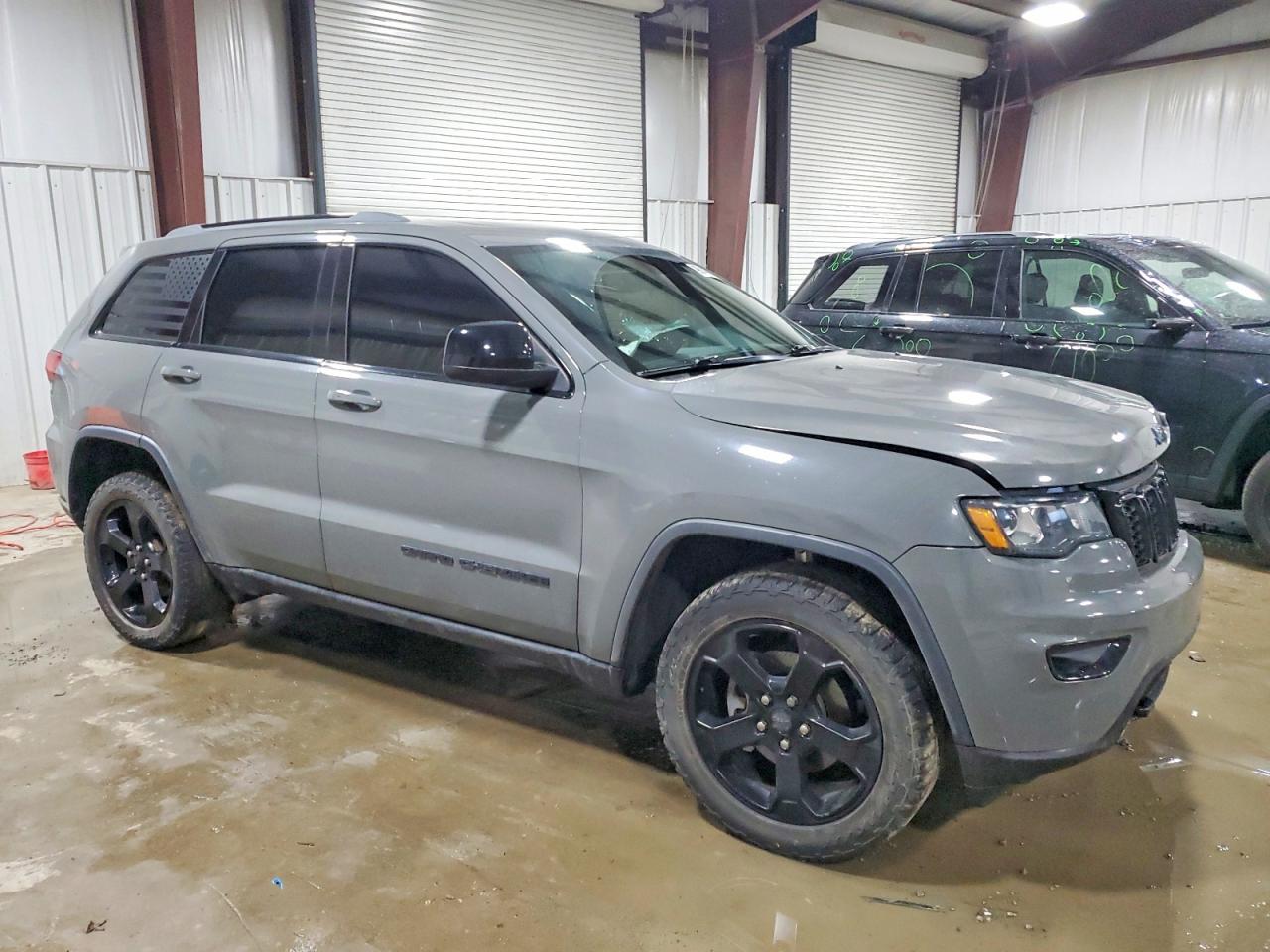 2019 JEEP GRAND CHEROKEE LAREDO photo 4