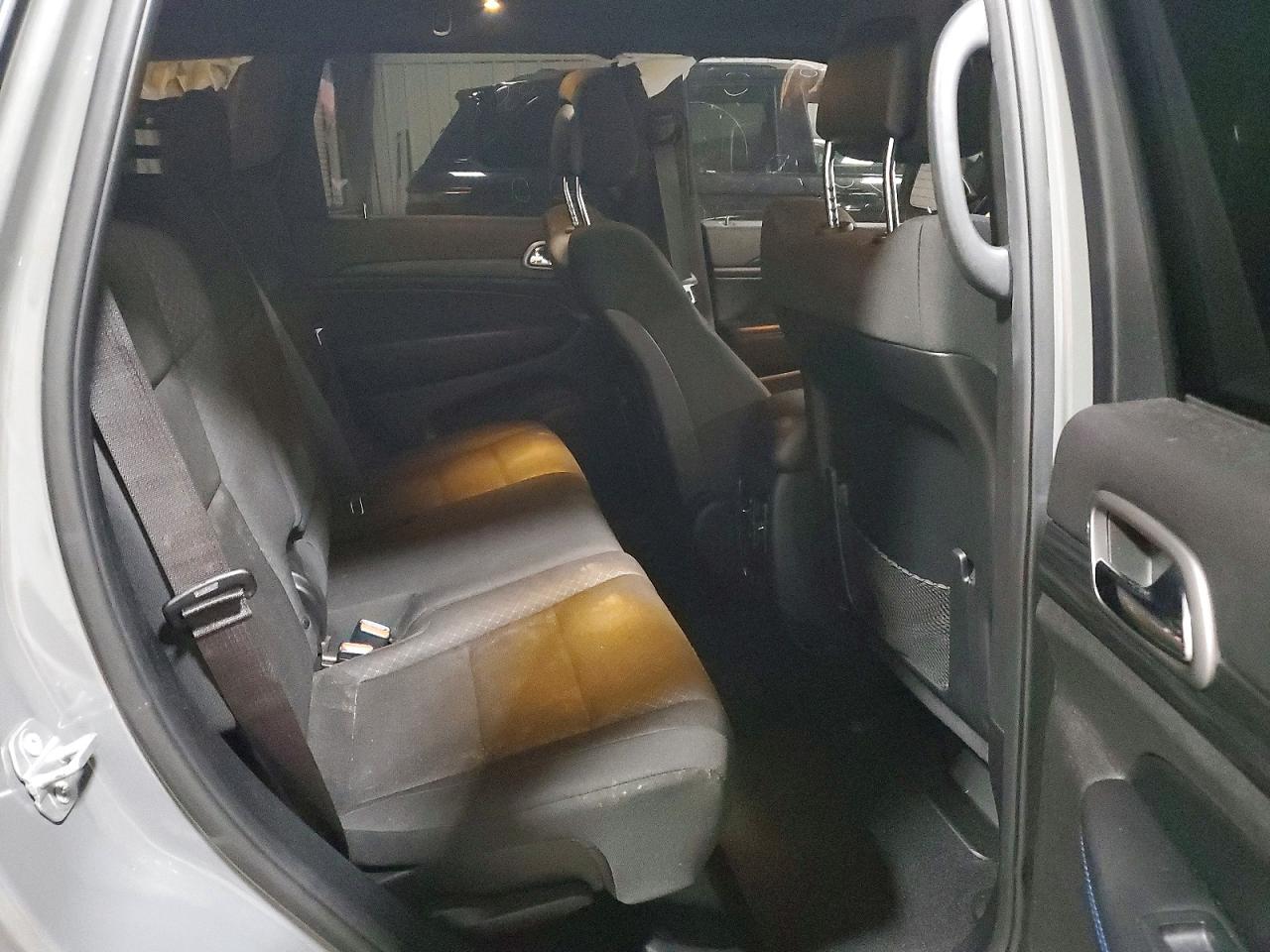 2019 JEEP GRAND CHEROKEE LAREDO photo 11