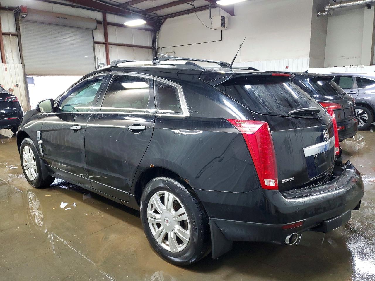 2012 CADILLAC SRX LUXURY COLLECTION photo 2