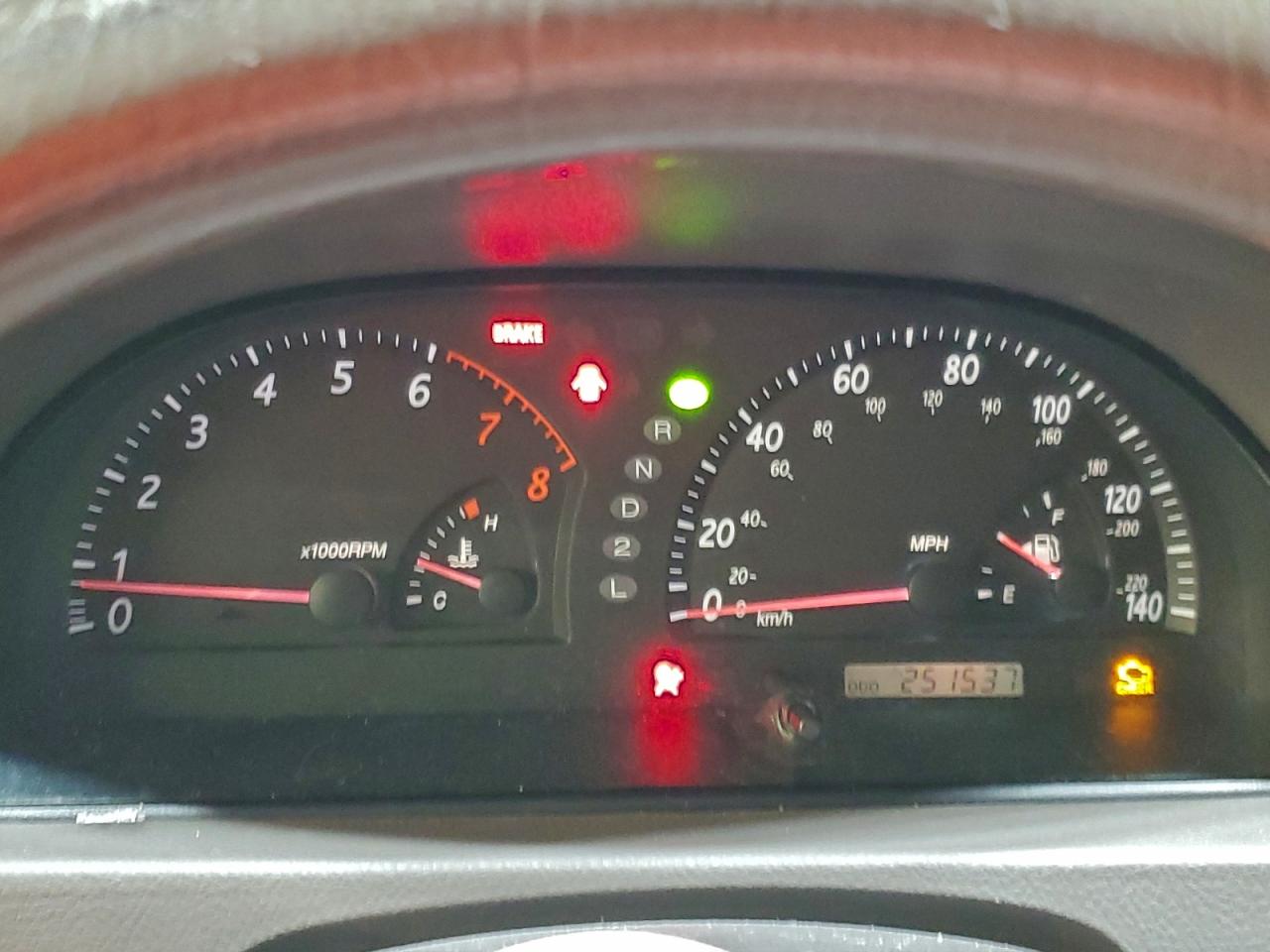 2004 TOYOTA CAMRY LE photo 9