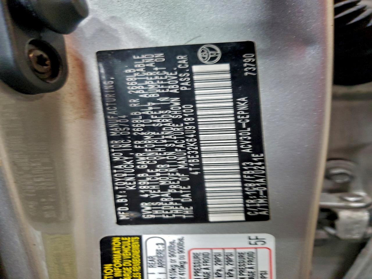2004 TOYOTA CAMRY LE photo 12