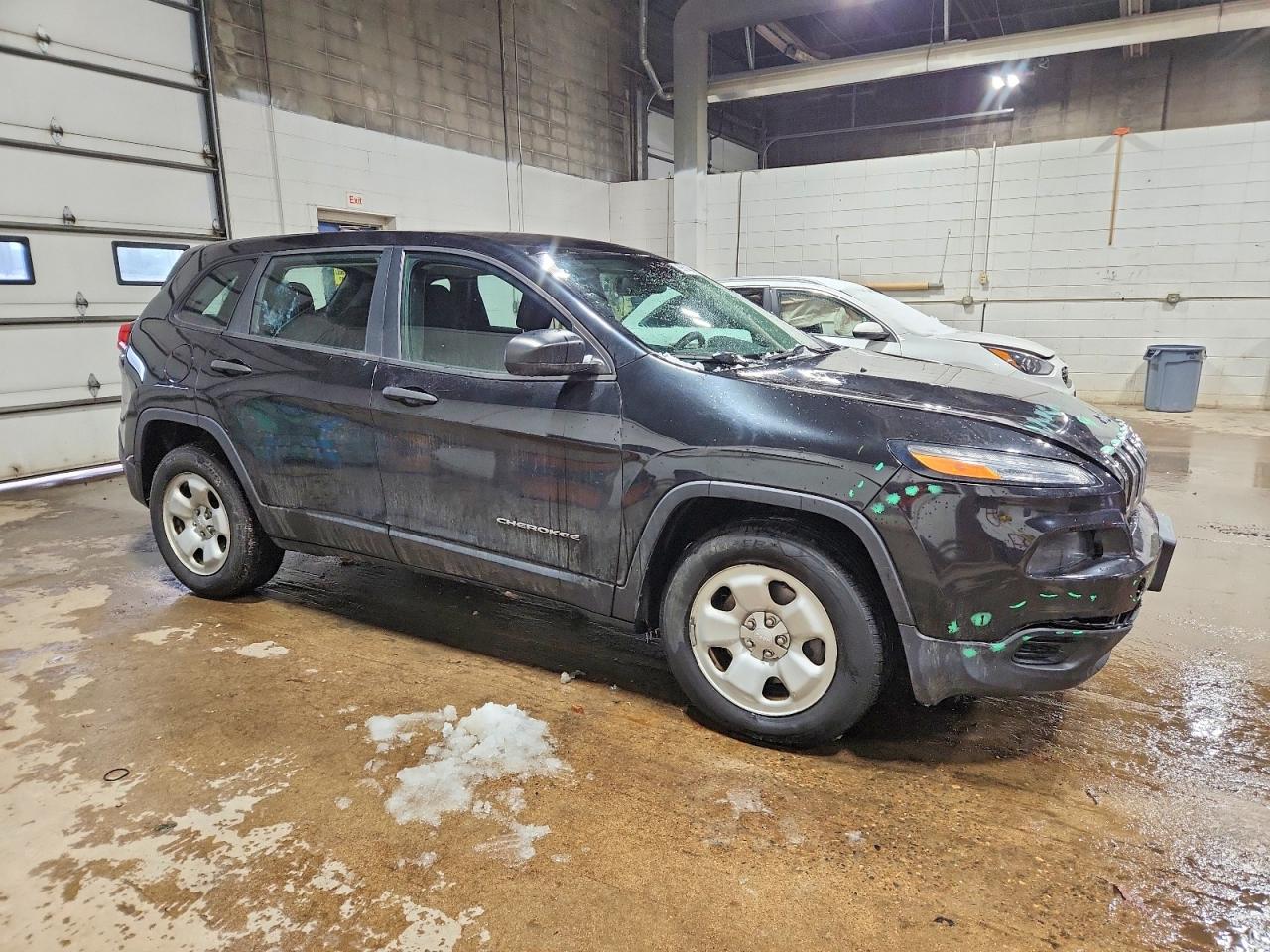2014 JEEP CHEROKEE SPORT photo 4