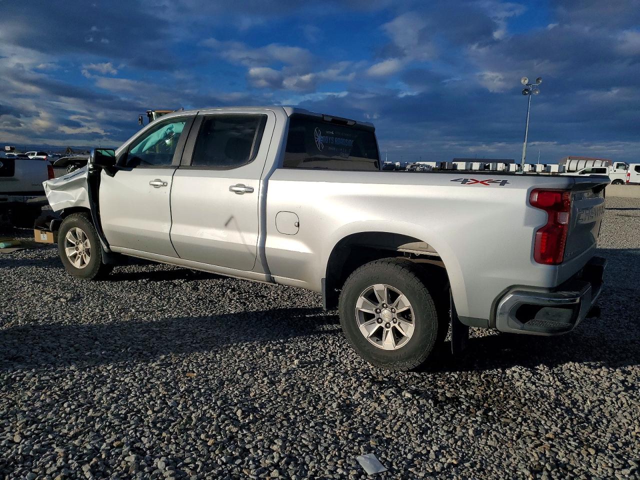 2020 CHEVROLET SILVERADO K1500 LT photo 2