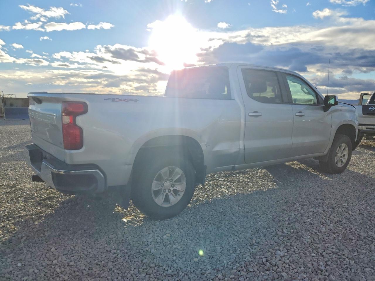 2020 CHEVROLET SILVERADO K1500 LT photo 3