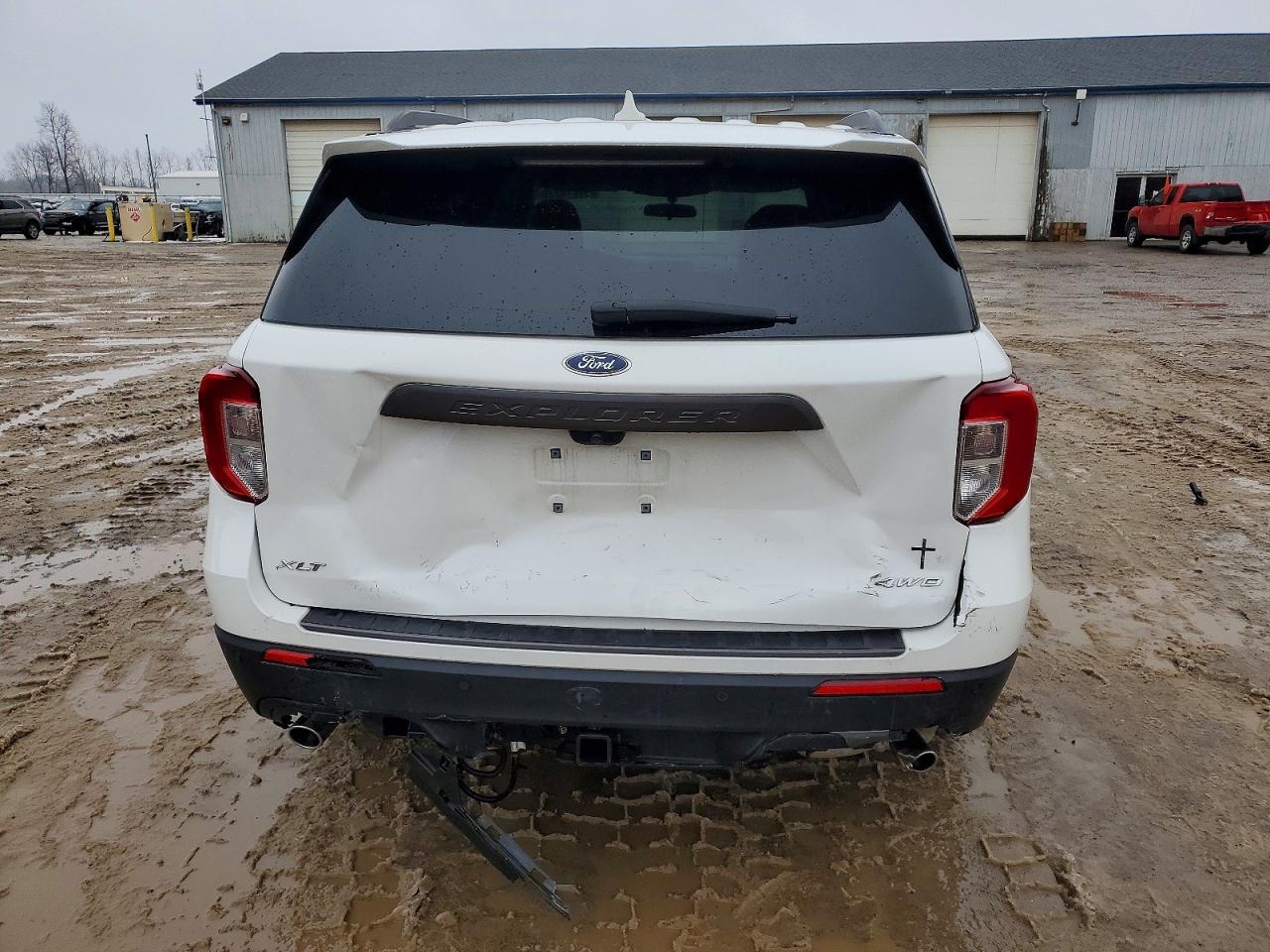 2023 FORD EXPLORER XLT photo 6