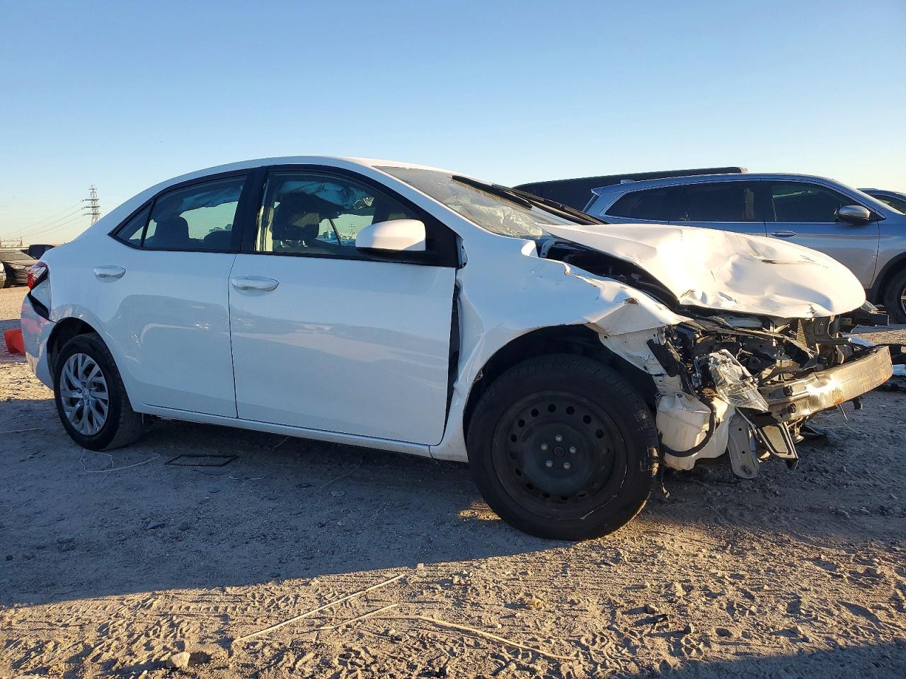2019 TOYOTA COROLLA L photo 4