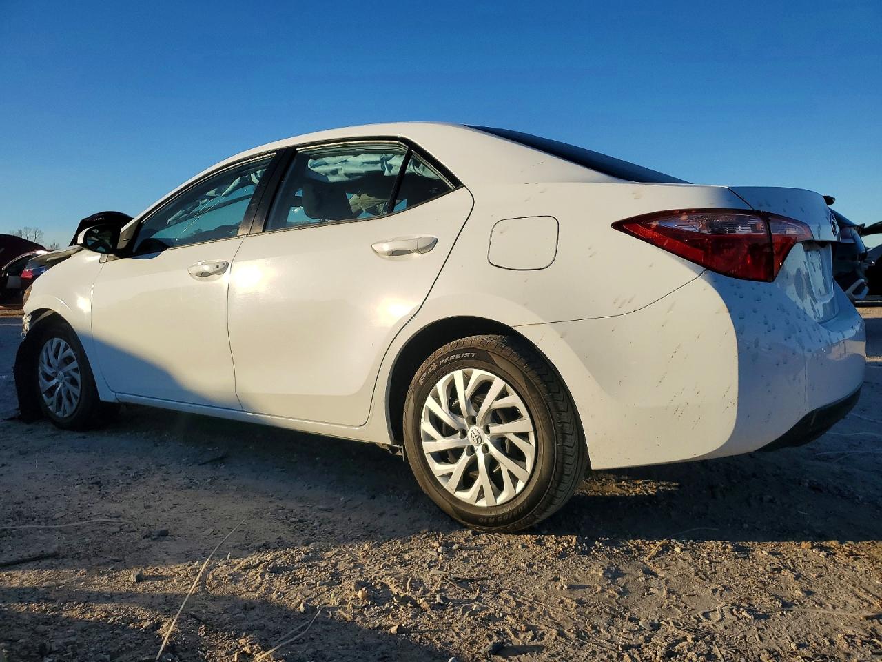2019 TOYOTA COROLLA L photo 2
